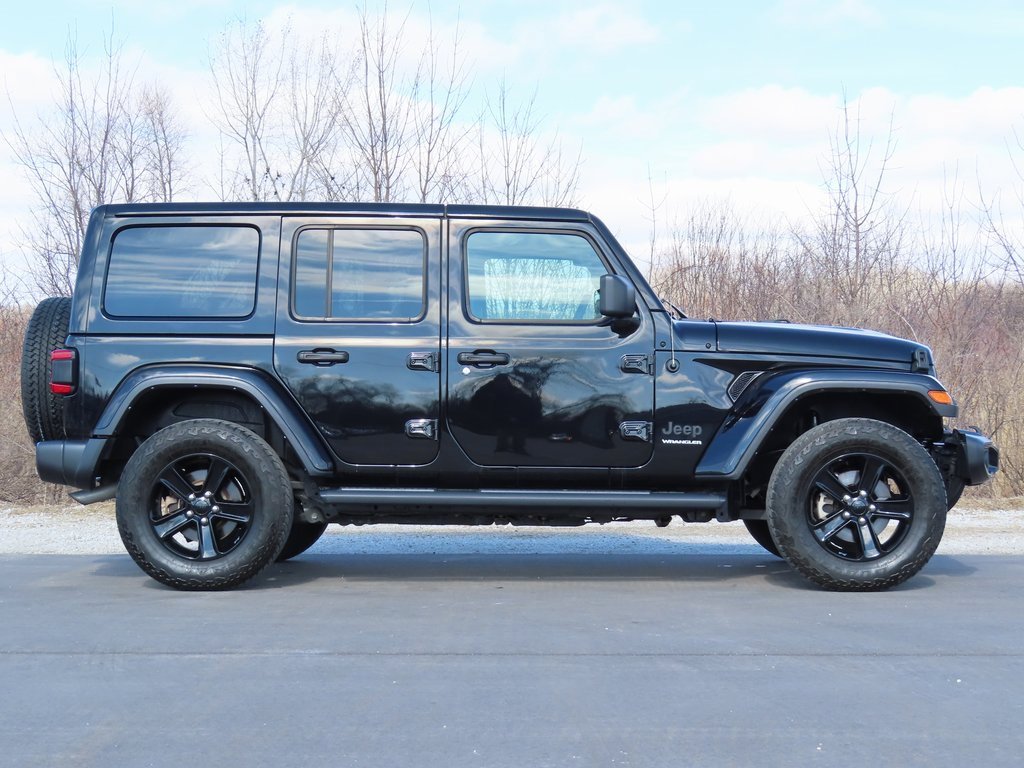 Used 2023 Jeep Wrangler Sahara image 2
