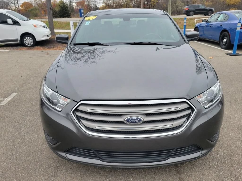Used 2017 Ford Taurus SEL AWD/4WD image 9