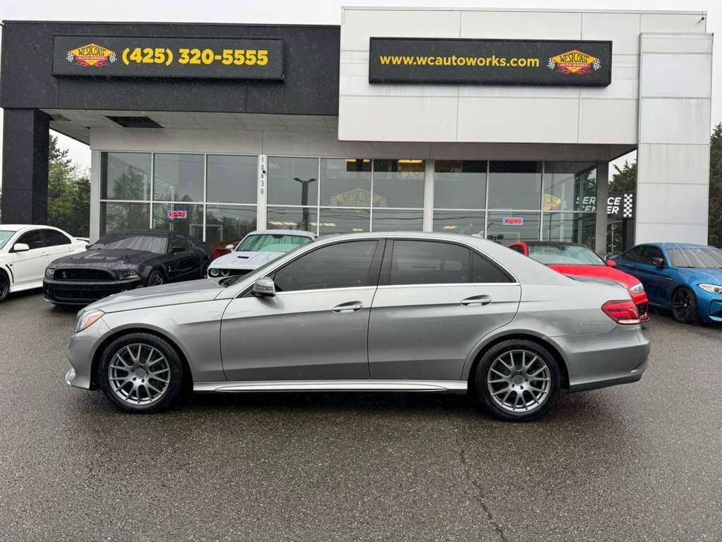 Used 2014 Mercedes-Benz E 350 4MATIC Sedan image 3