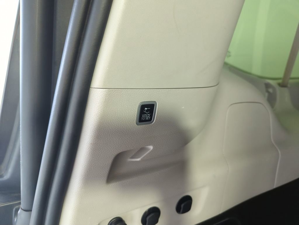 Used 2024 Jeep Wagoneer L Series II image 31