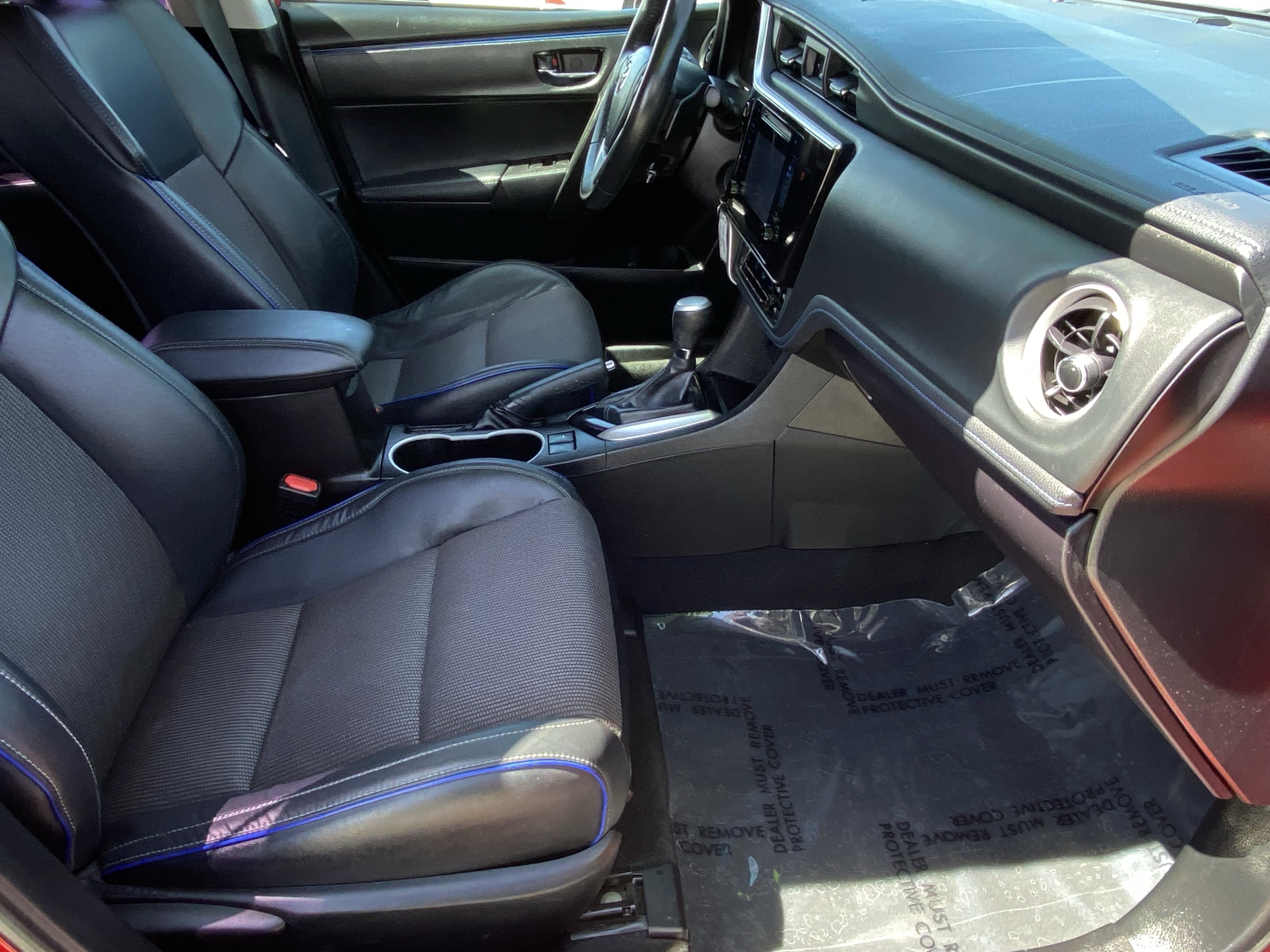 Used 2018 Toyota Corolla SE w/ Carpet Mat Package (TMS) FWD image 10