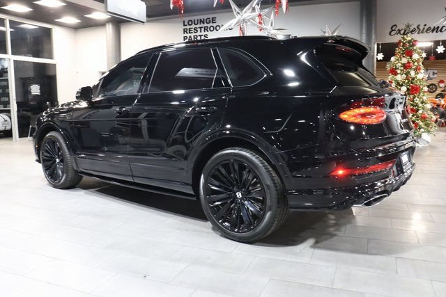 Used 2021 Bentley Bentayga Speed AWD/4WD image 17