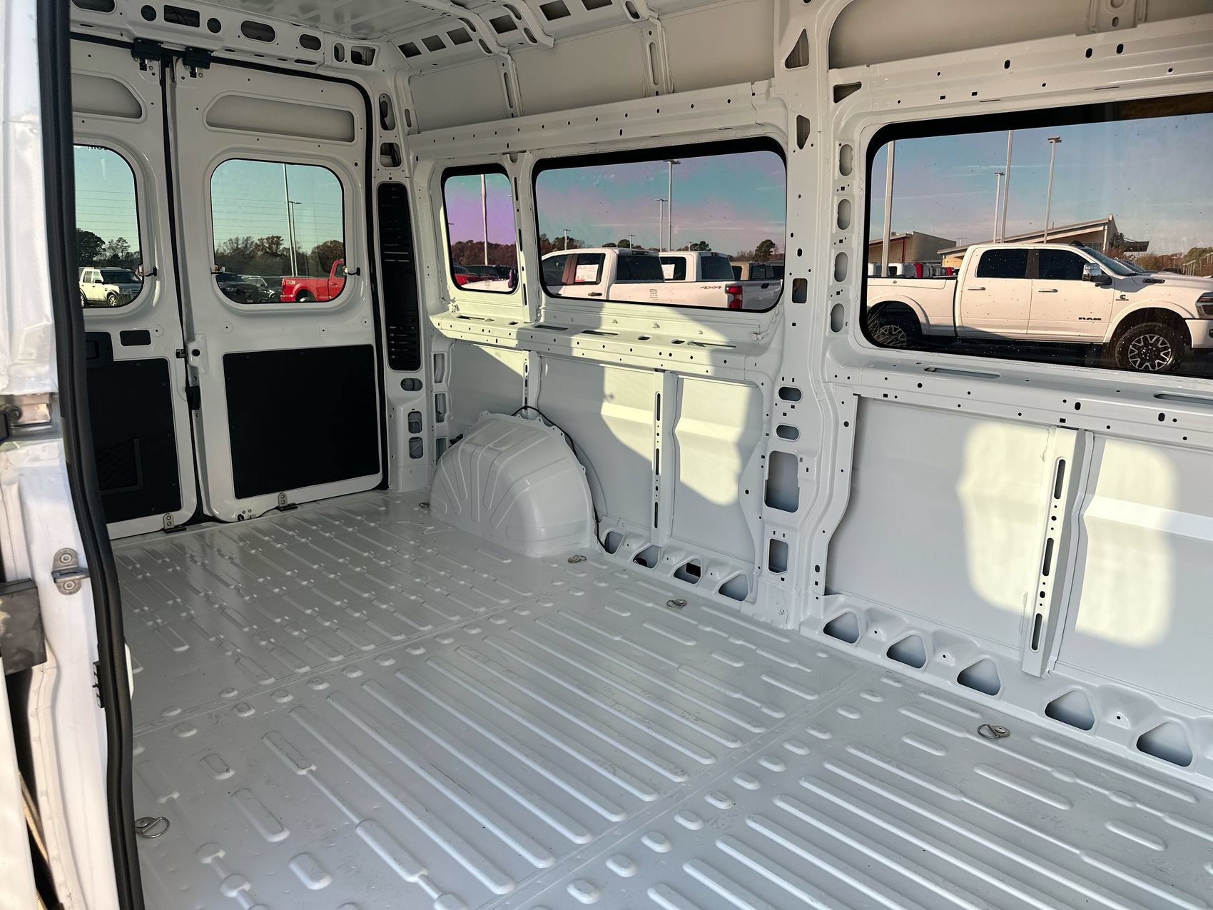 New 2026 RAM ProMaster 2500 w/ Quick Order Package 22H SLT+ FWD image 26