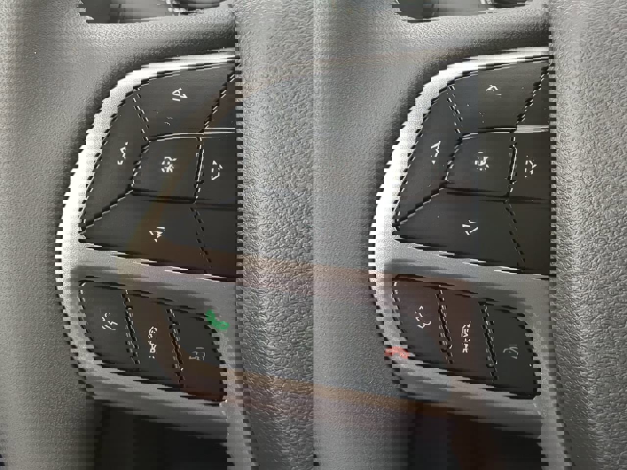 Used 2022 Jeep Cherokee Latitude Lux w/ Sun & Sound Group image 22