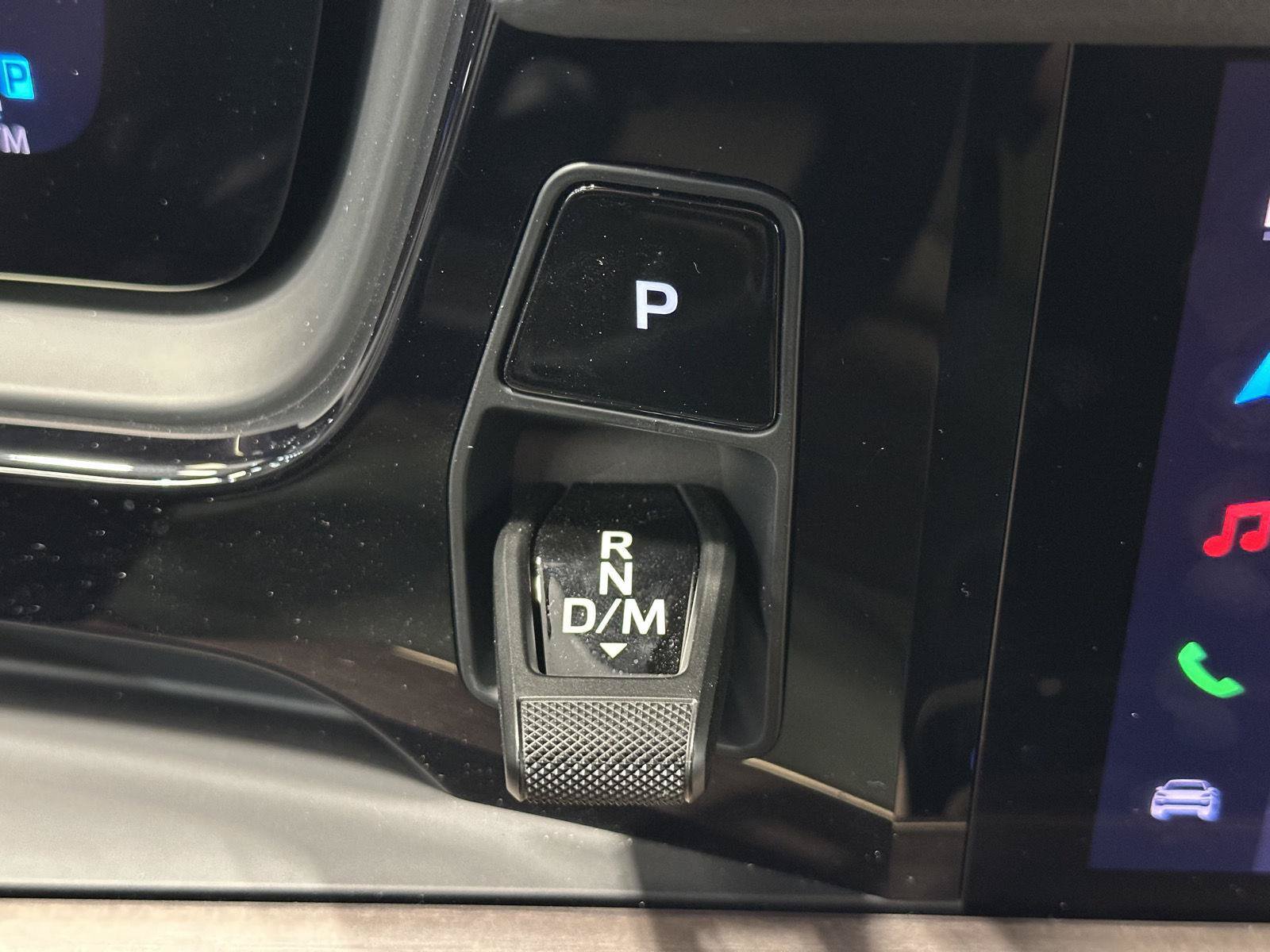 Used 2026 Porsche Cayenne AWD/4WD image 31