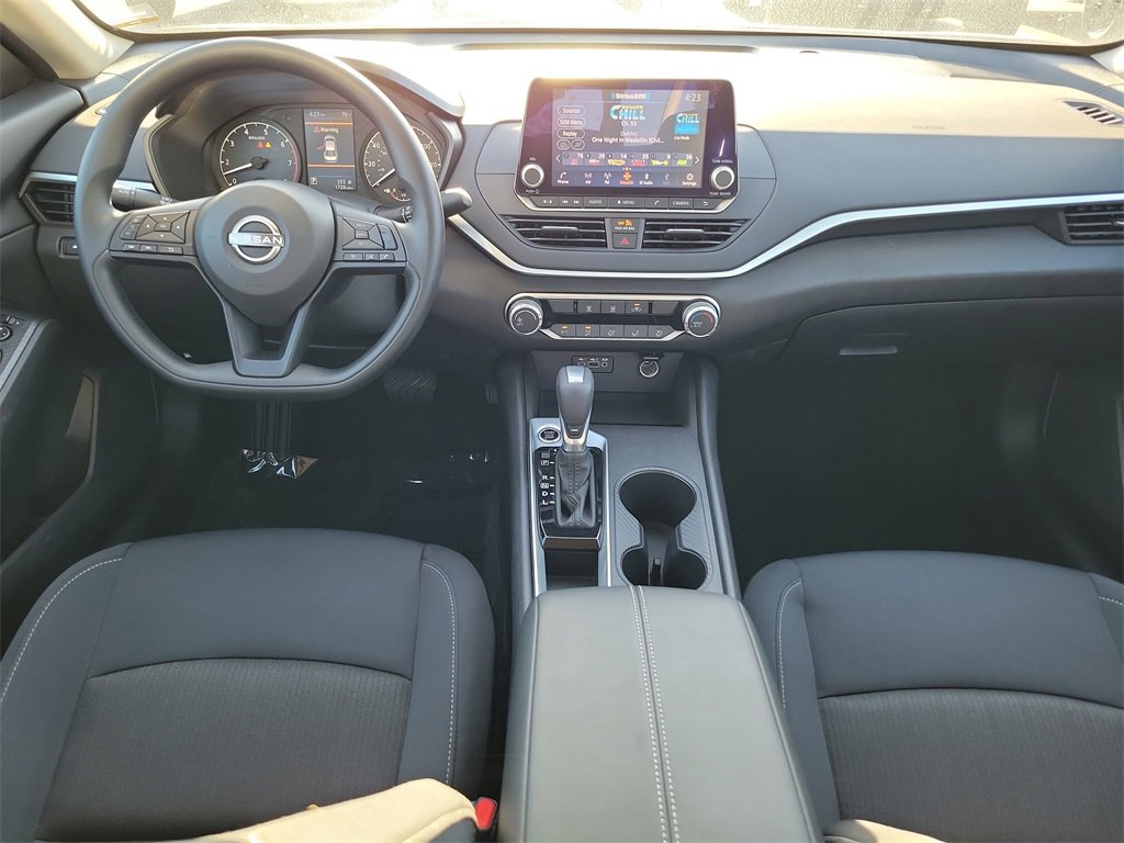 Used 2025 Nissan Altima 2.5 S image 16