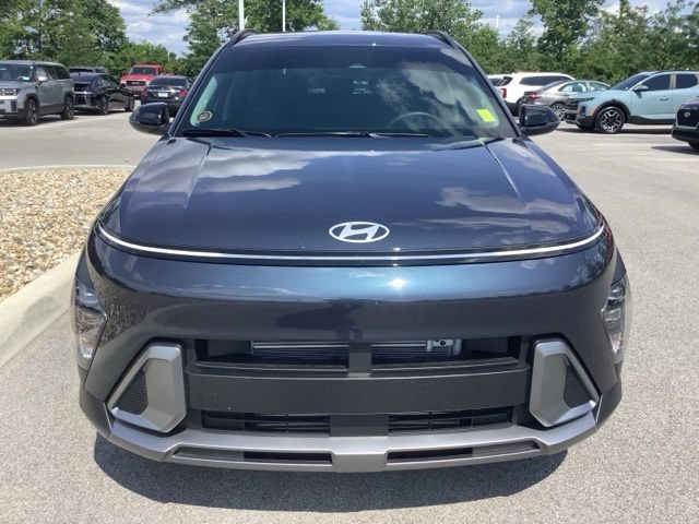 Used 2026 Hyundai Kona SEL Premium FWD image 2
