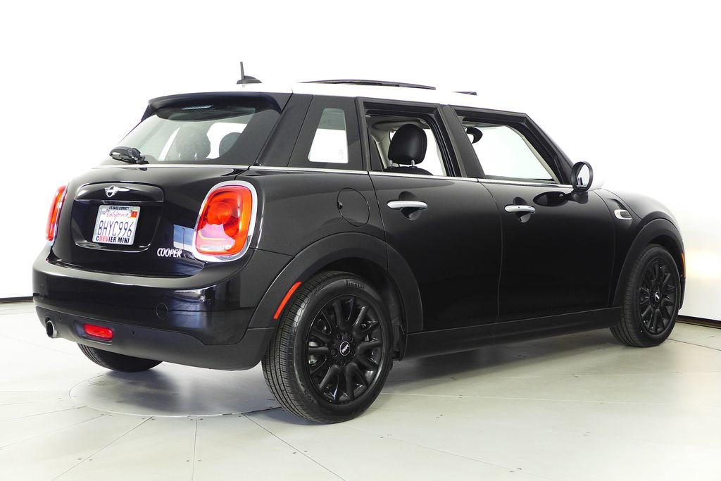 Used 2019 MINI Cooper 4-Door Hardtop image 7