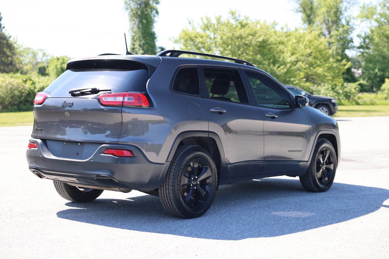 Used 2017 Jeep Cherokee High Altitude AWD/4WD image 5
