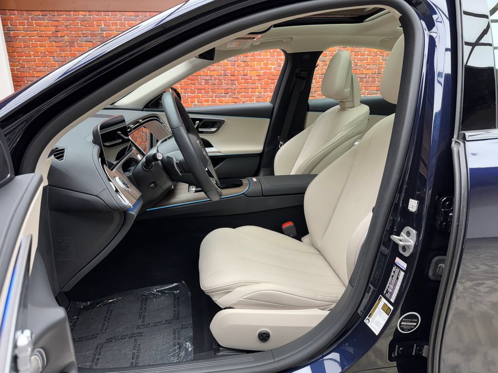Certified 2024 Mercedes-Benz E 350 4MATIC Sedan image 22
