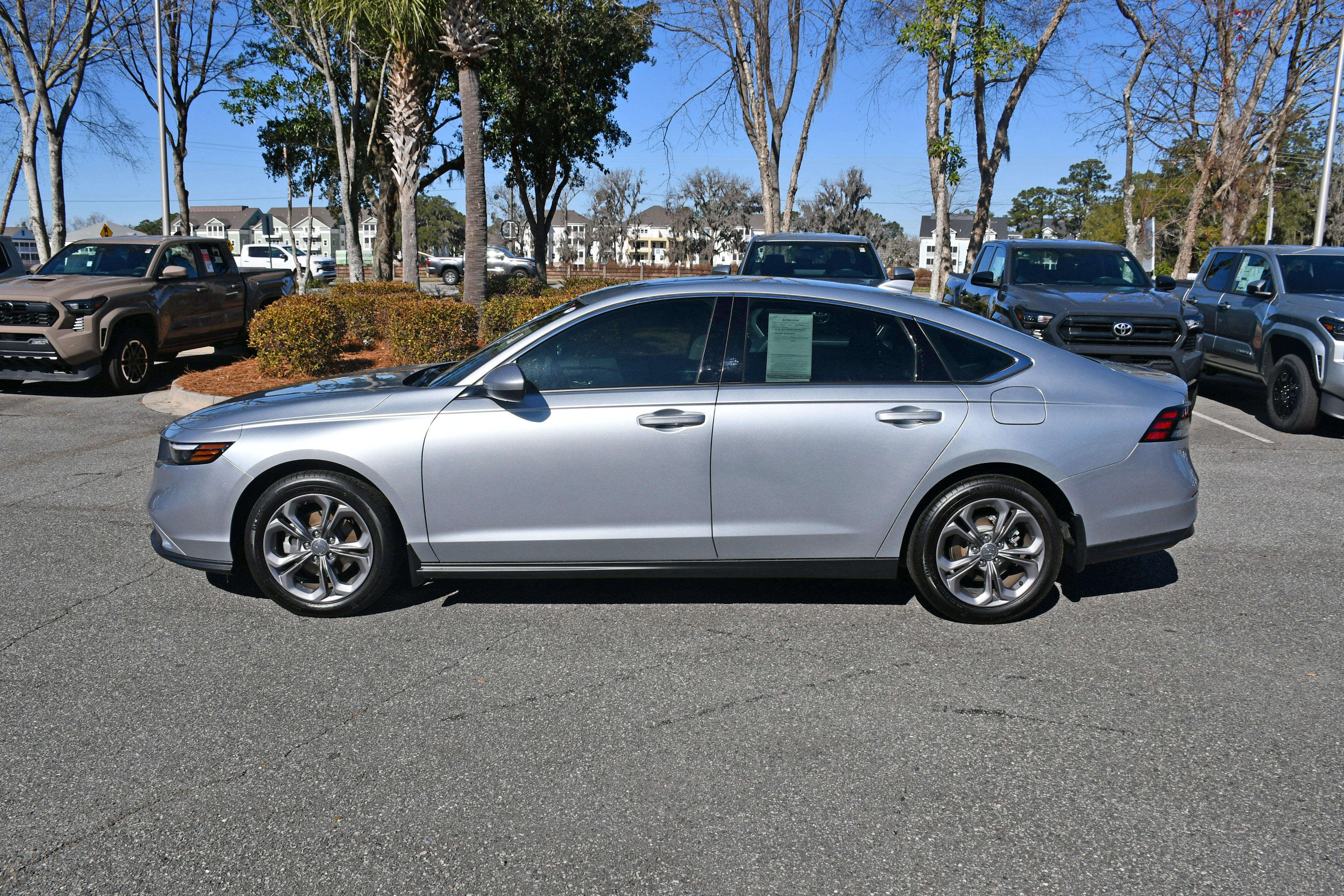 Used 2024 Honda Accord EX image 2