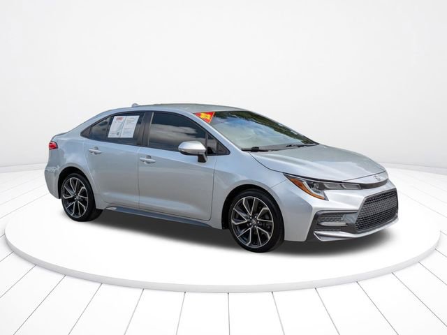 Used 2022 Toyota Corolla SE FWD image 2