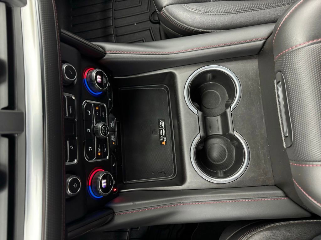 Used 2023 Chevrolet Suburban RST w/ Luxury Package image 32