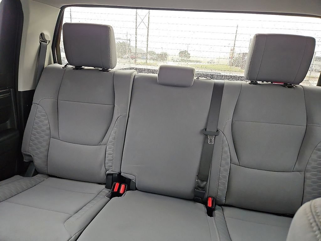 Used 2022 Toyota Tundra SR5 AWD/4WD image 13