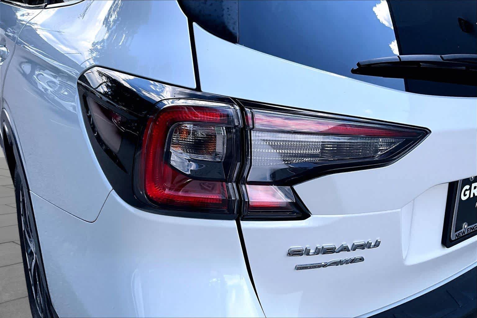Used 2022 Subaru Outback Limited AWD/4WD image 27