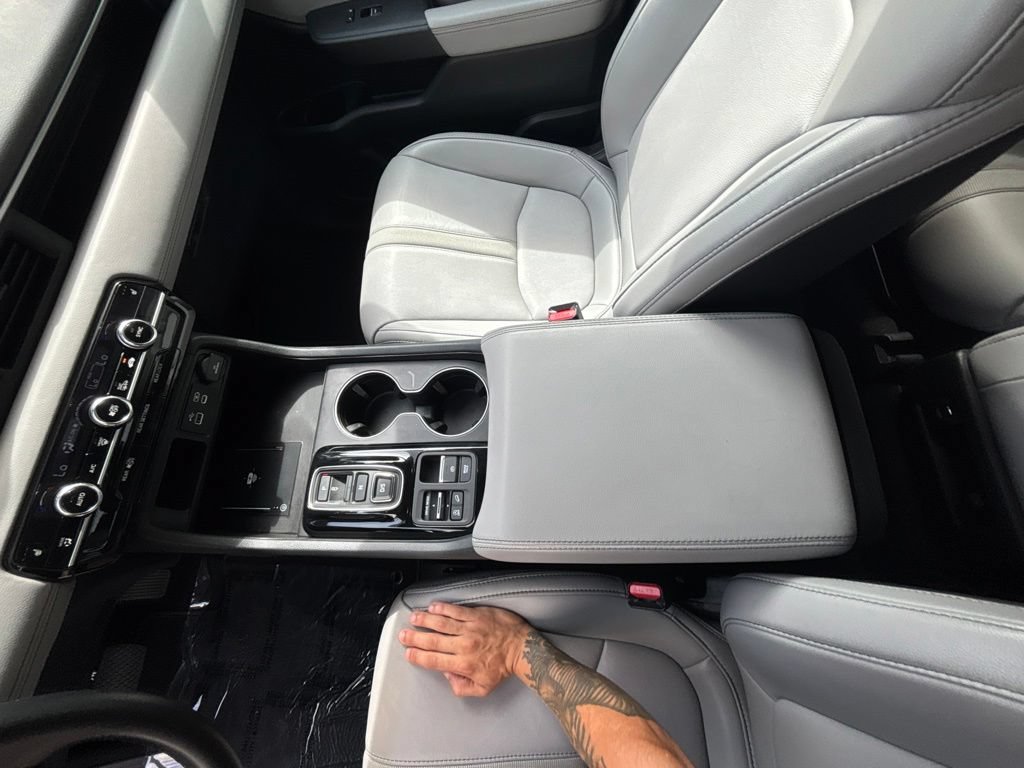 Used 2025 Honda Pilot EX-L image 14
