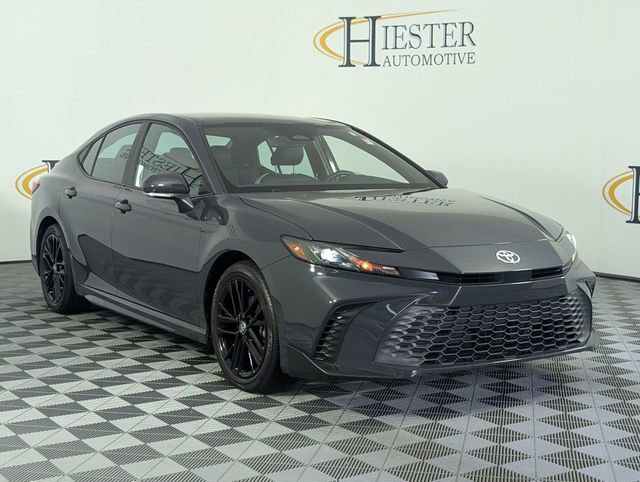 Used 2025 Toyota Camry SE w/ Convenience Package FWD image 39