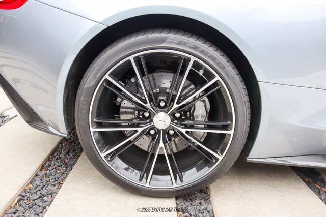 Used 2014 Aston Martin Vanquish Coupe image 64