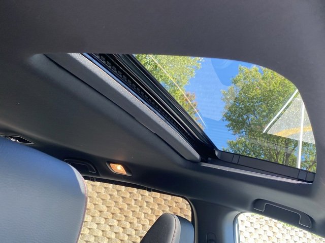 Certified 2024 Honda Odyssey Sport image 30