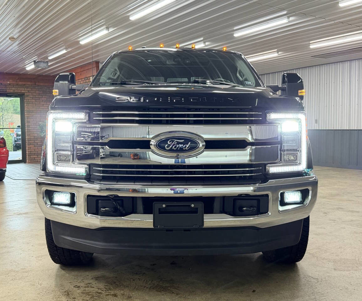 Used 2017 Ford F350 Lariat w/ Lariat Ultimate Package AWD/4WD image 3