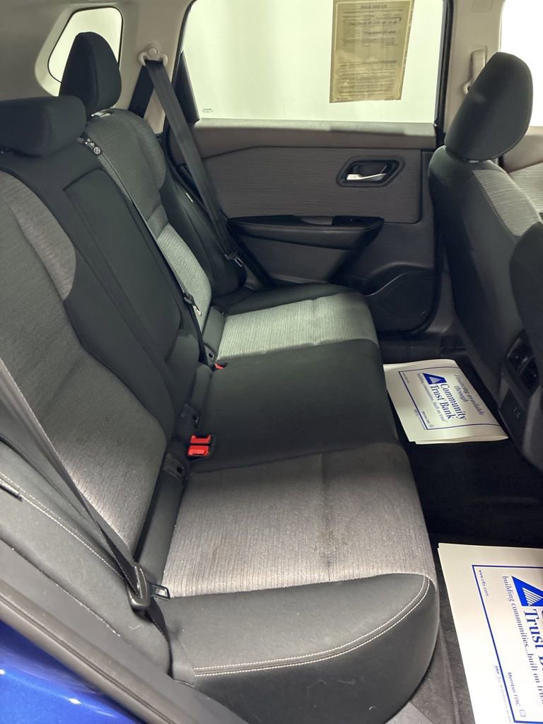 Used 2023 Nissan Rogue SV image 23