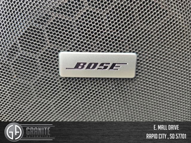 Used 2024 GMC Yukon XL SLT image 30