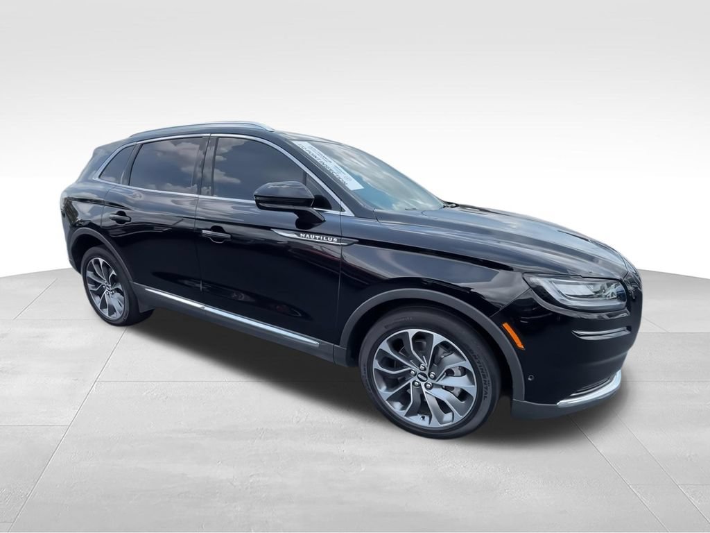 Used 2023 Lincoln Nautilus Reserve w/ Equipment Group 201A AWD/4WD image 2