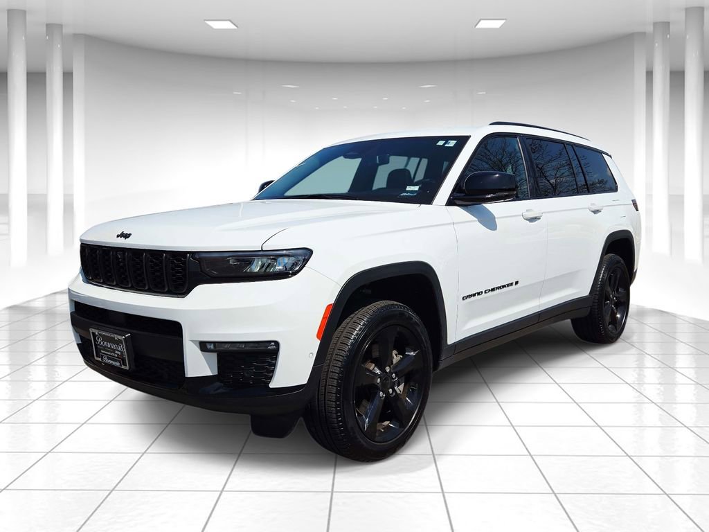 Used 2025 Jeep Grand Cherokee L Limited w/ Luxury Tech Group II image 7