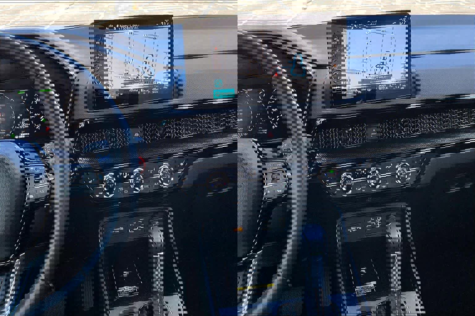 Used 2025 Honda CR-V Sport Touring image 7