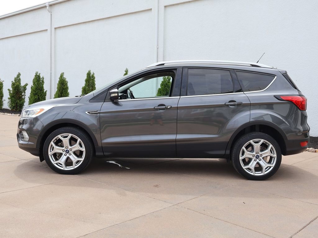Used 2019 Ford Escape Titanium FWD image 3