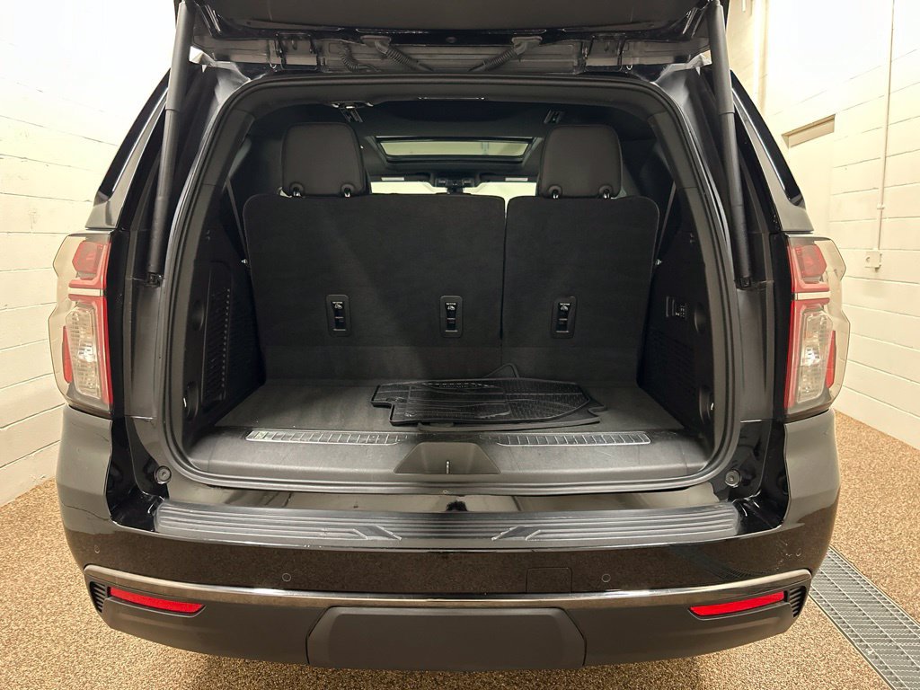 Used 2022 Chevrolet Tahoe RST w/ Luxury Package AWD/4WD image 15