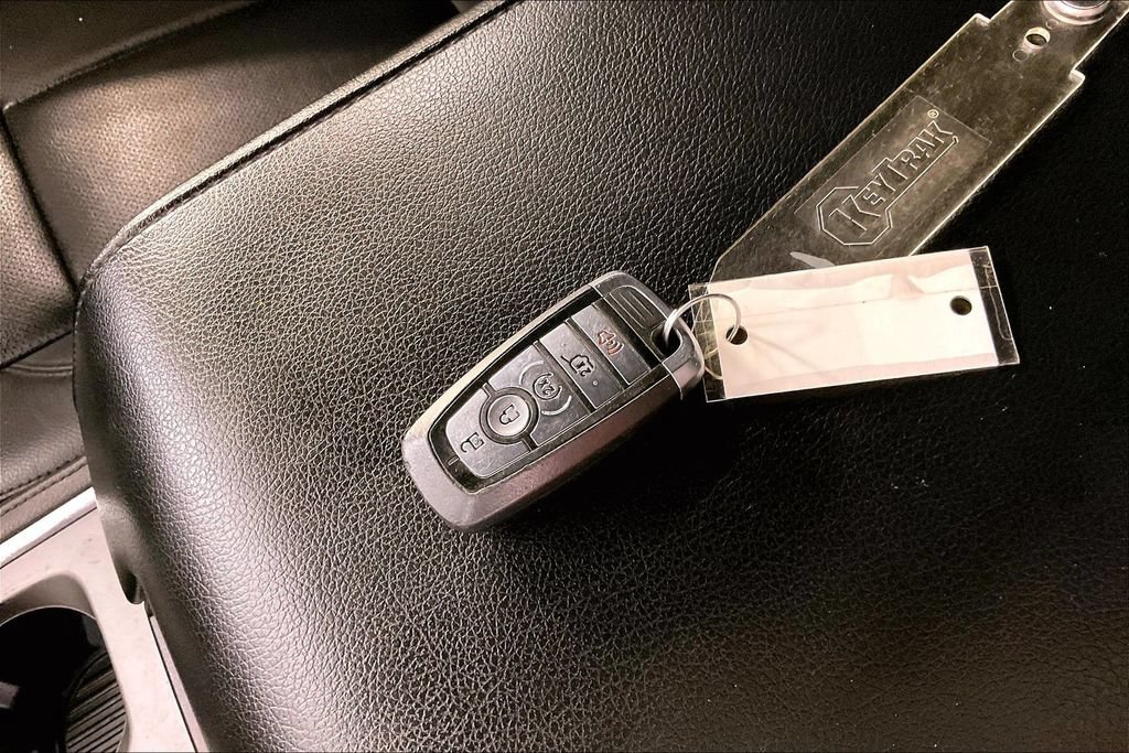 Used 2021 Ford Expedition XLT RWD image 13