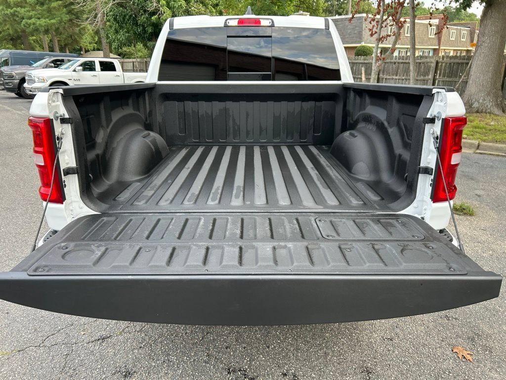 Used 2026 RAM 1500 Laramie AWD/4WD image 31