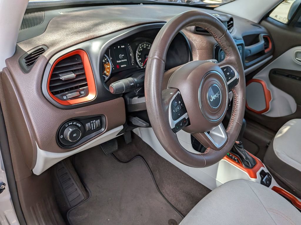 Used 2017 Jeep Renegade Latitude w/ Popular Equipment Group FWD image 32