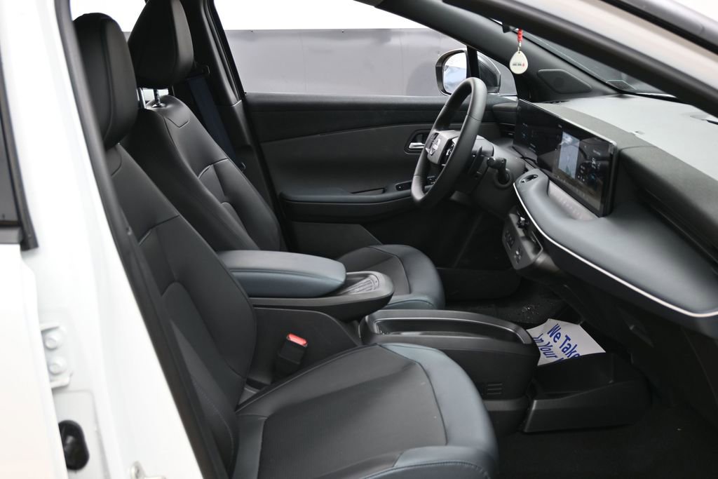 Used 2026 Nissan Leaf SV+ w/ Floor Mat Package (SV+) FWD image 32