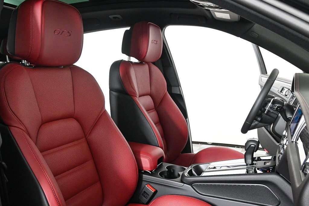 New 2026 Porsche Macan GTS image 26