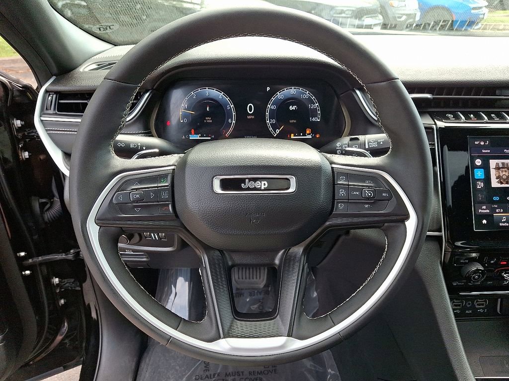 Certified 2024 Jeep Grand Cherokee L Altitude AWD/4WD image 20