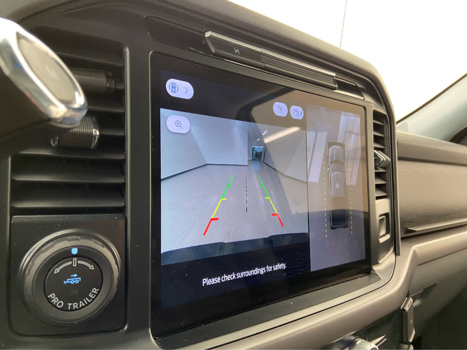 Used 2025 Ford F150 XLT w/ Equipment Group 302A MID image 32