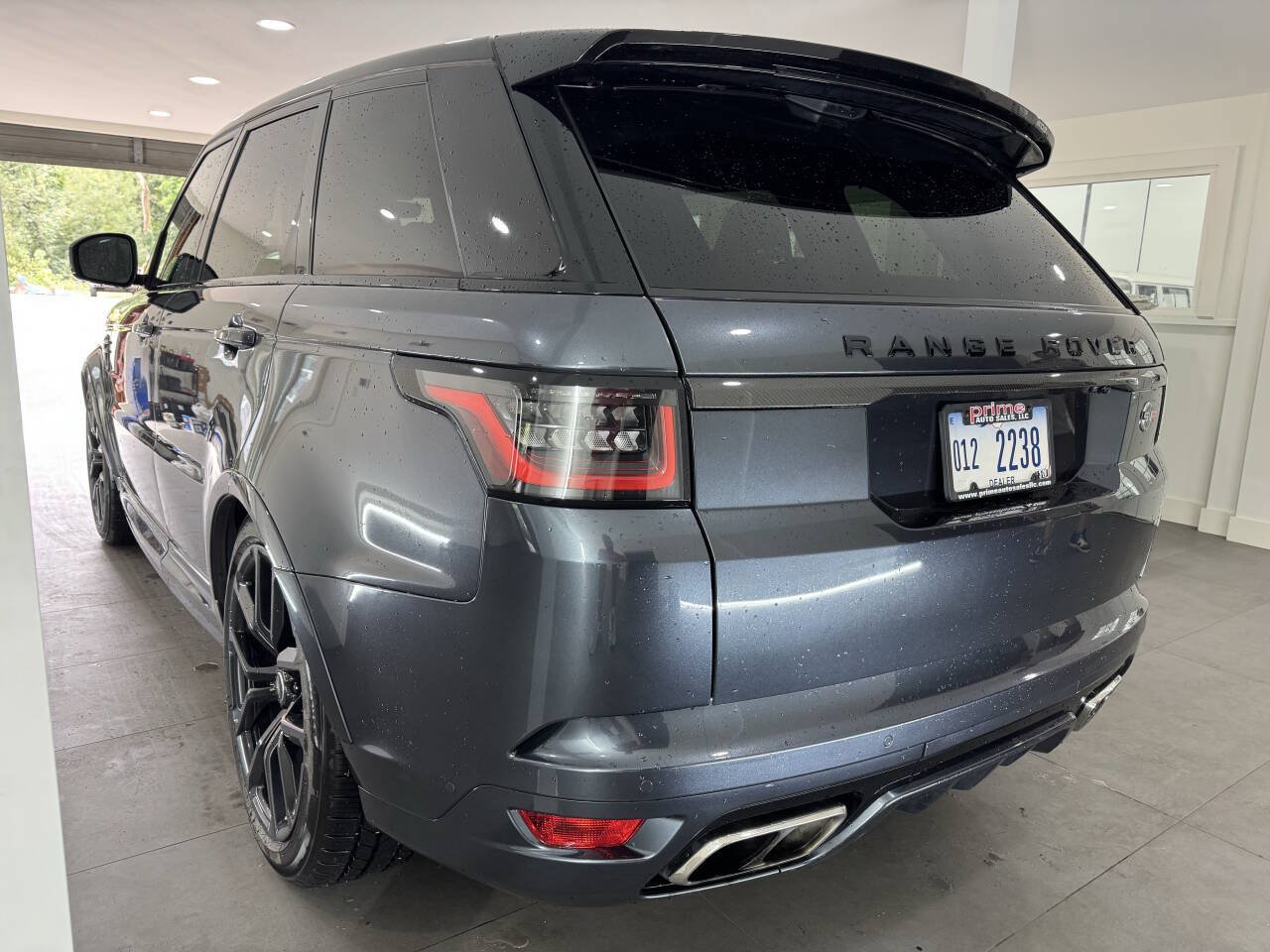 Used 2020 Land Rover Range Rover Sport SVR AWD/4WD image 4