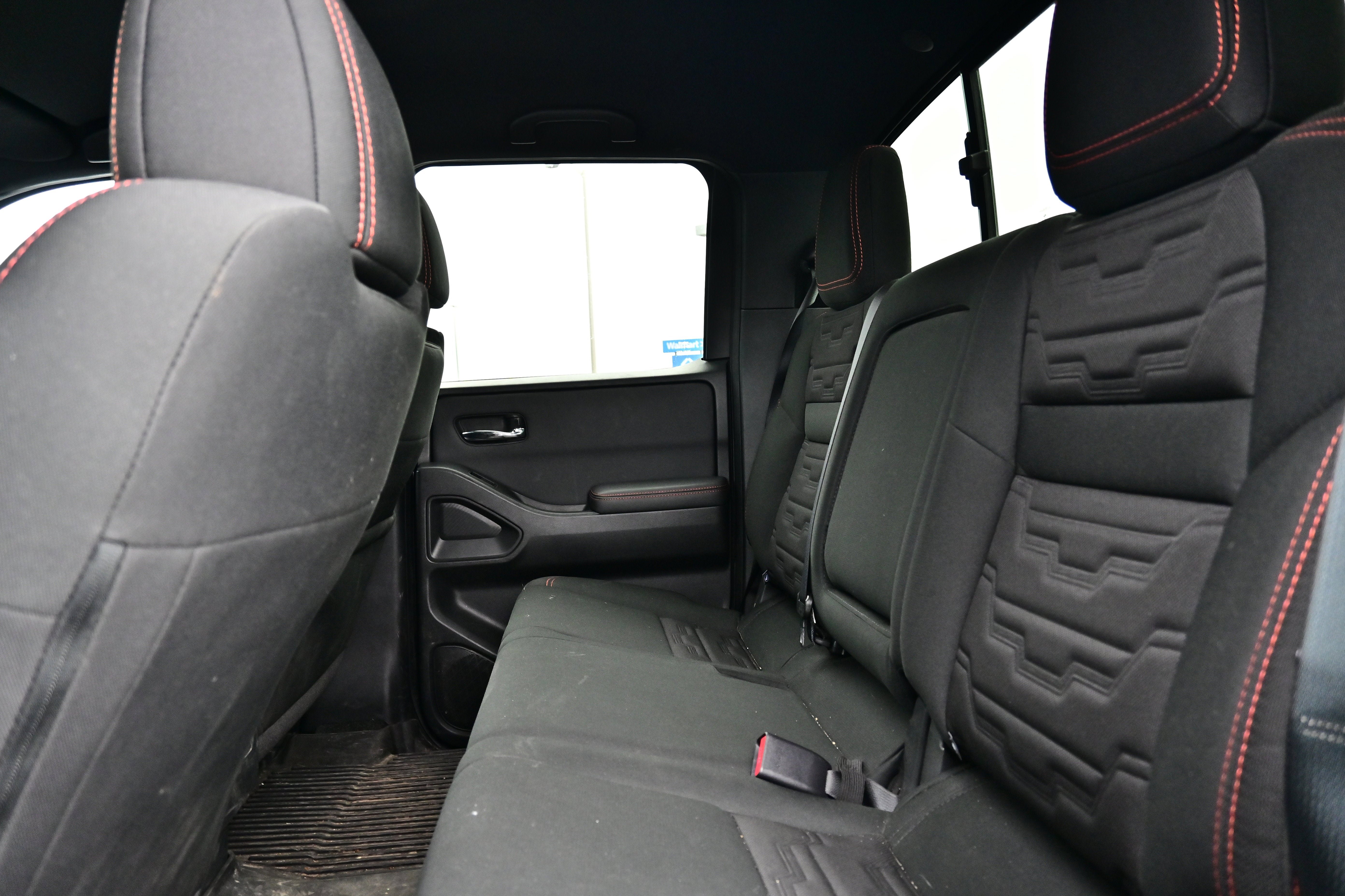 Used 2024 Nissan Frontier PRO-4X w/ Technology Package AWD/4WD image 12