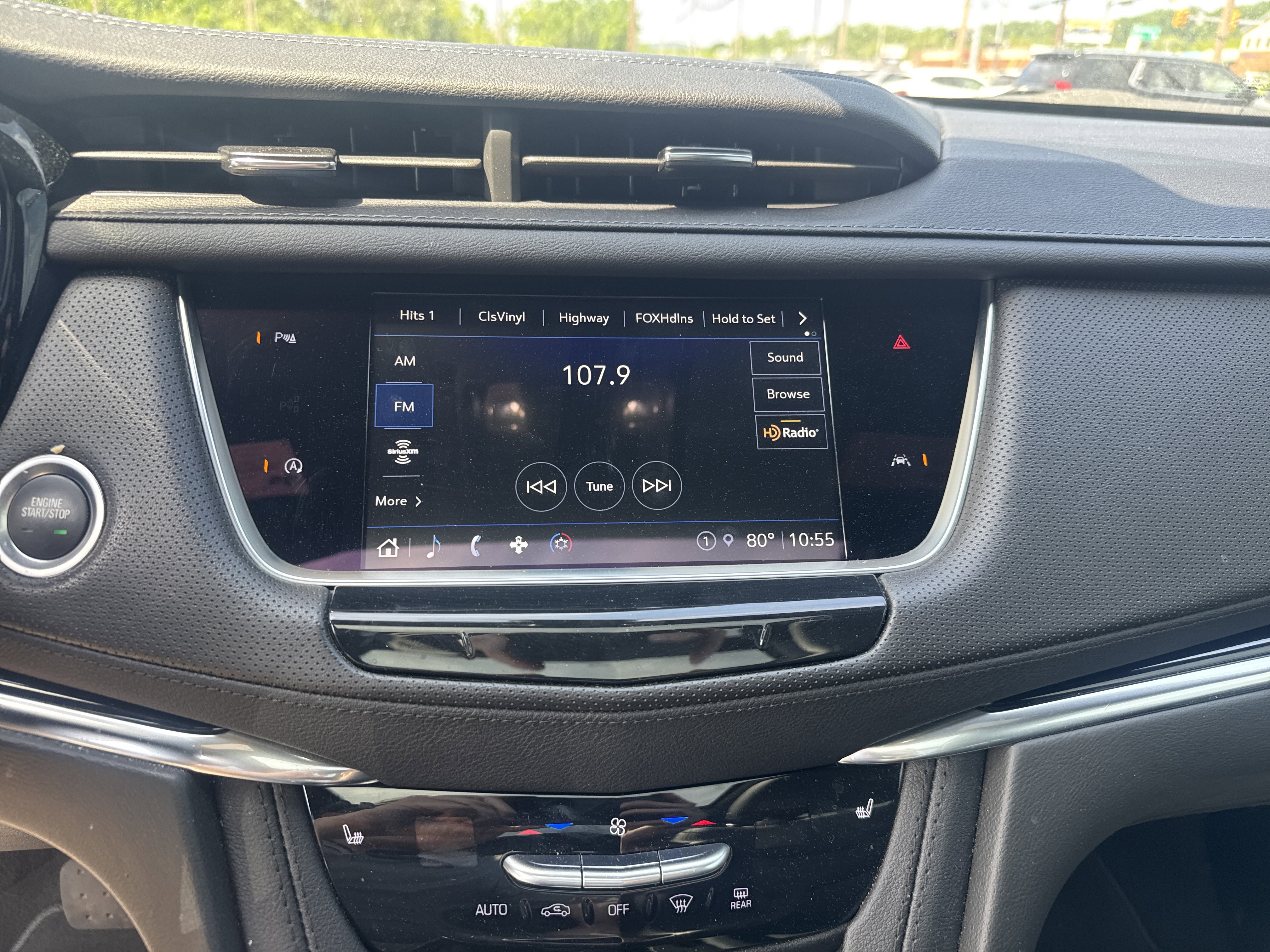 Used 2024 Cadillac XT6 Luxury w/ LPO, Floor Liner Package AWD/4WD image 24