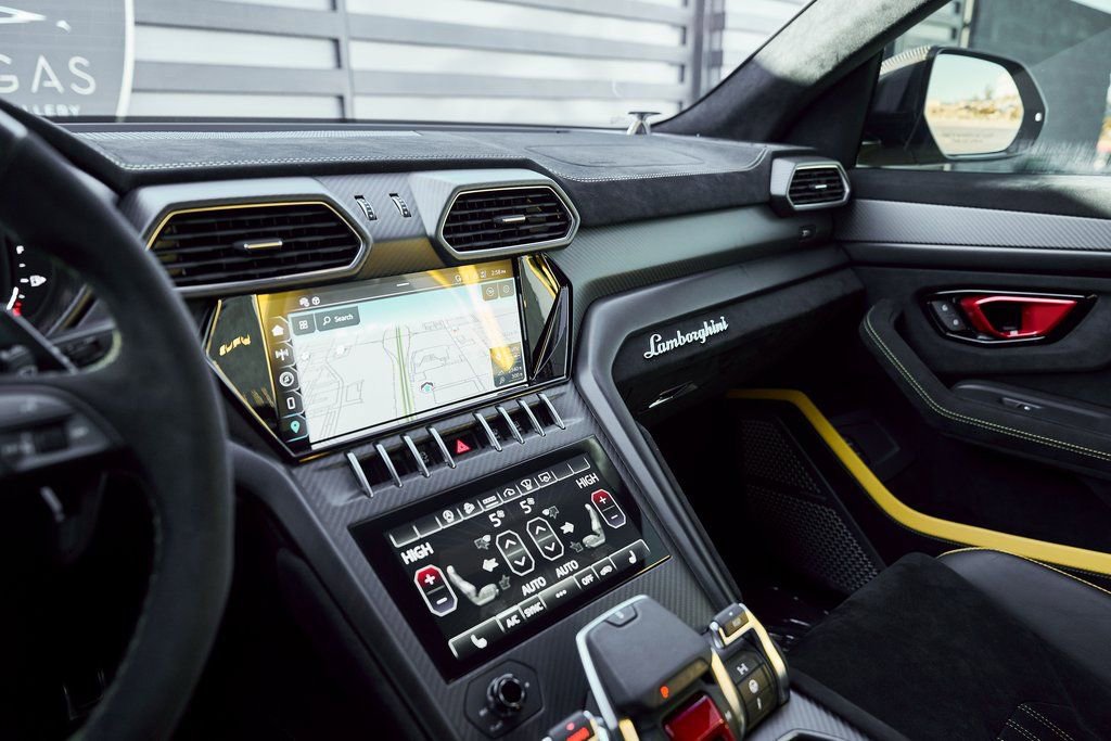 Used 2024 Lamborghini Urus Performante image 62