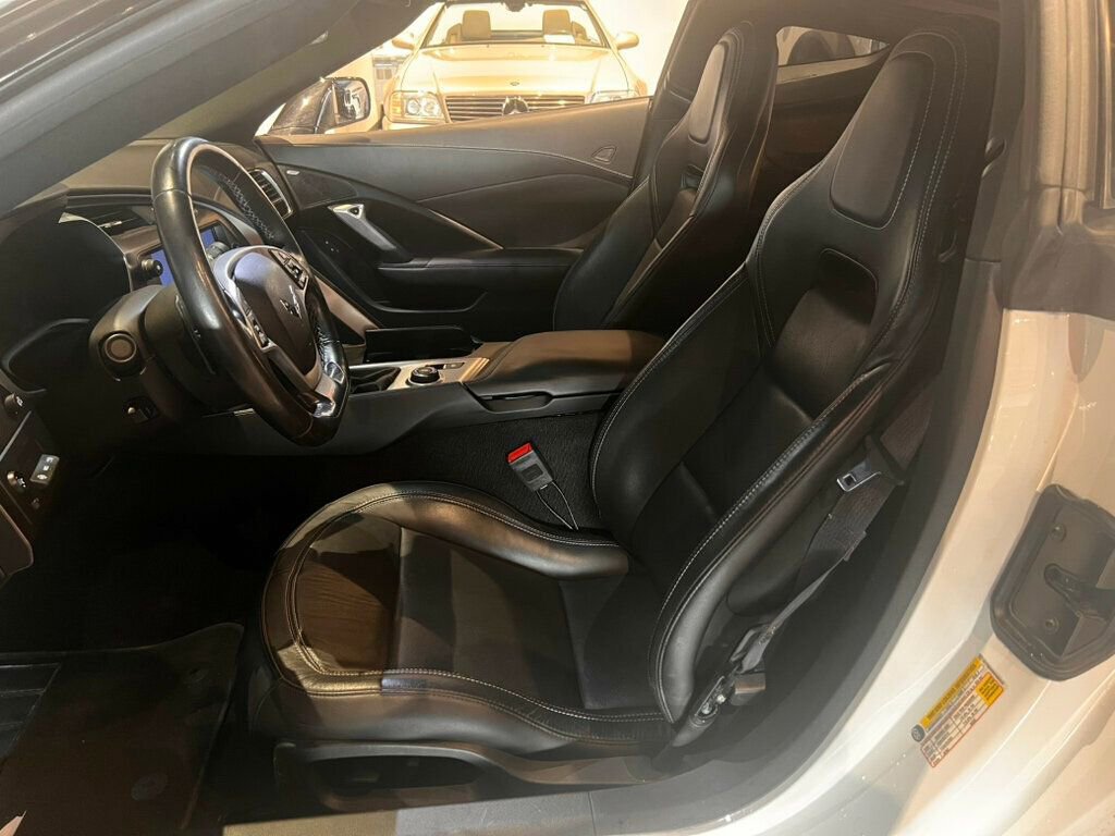 Used 2017 Chevrolet Corvette Z06 w/ Z07 Performance Package image 9