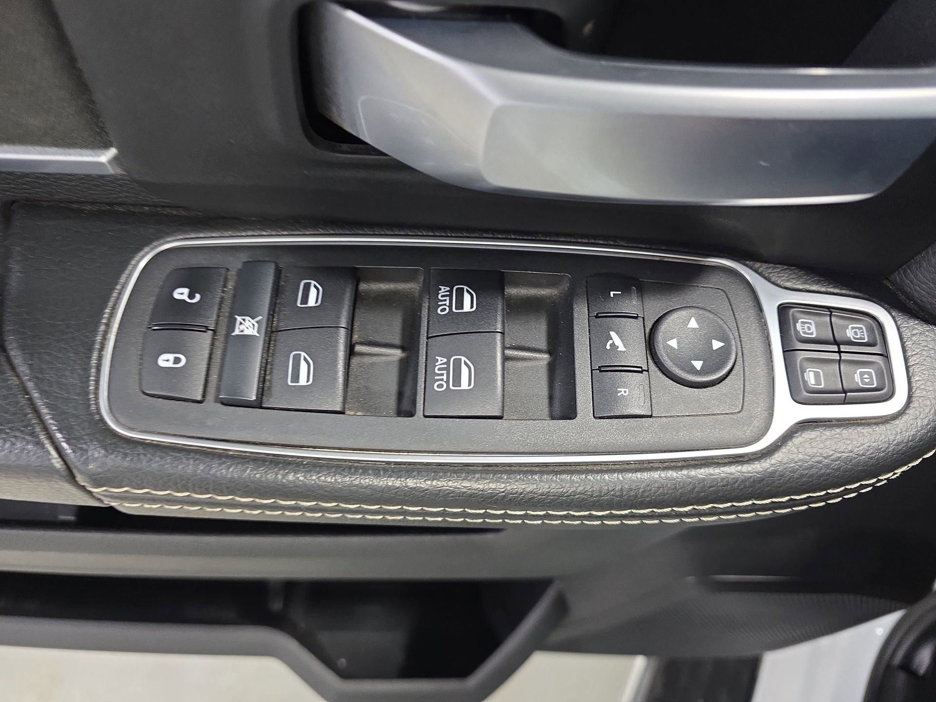 Used 2024 RAM 3500 Big Horn image 26