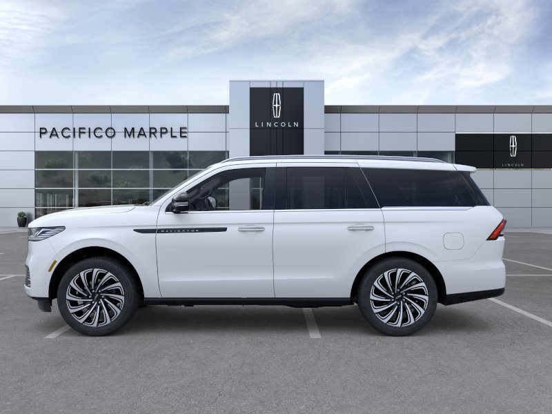 New 2026 Lincoln Navigator Black Label AWD/4WD image 3