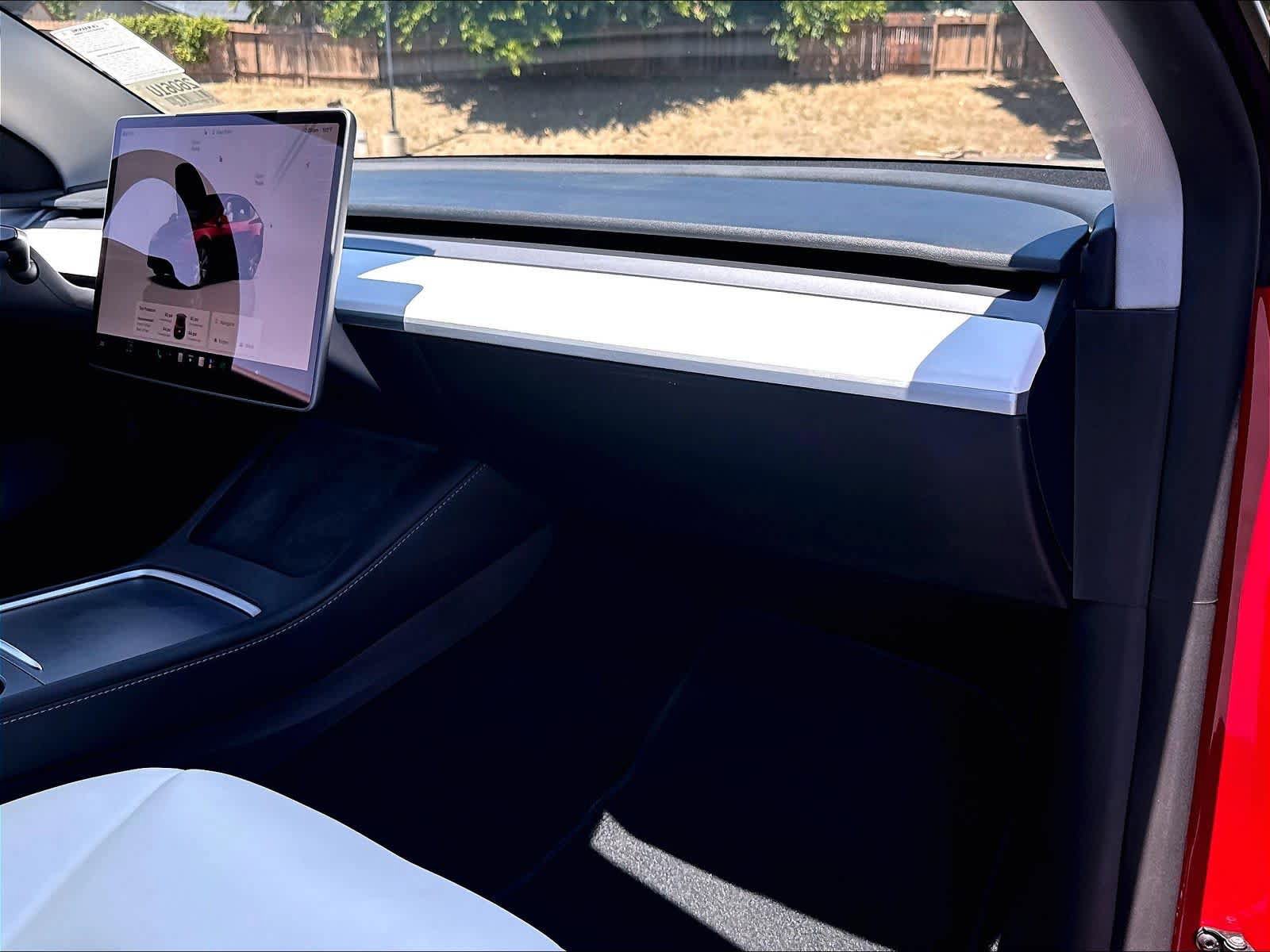 Used 2023 Tesla Model Y AWD image 19