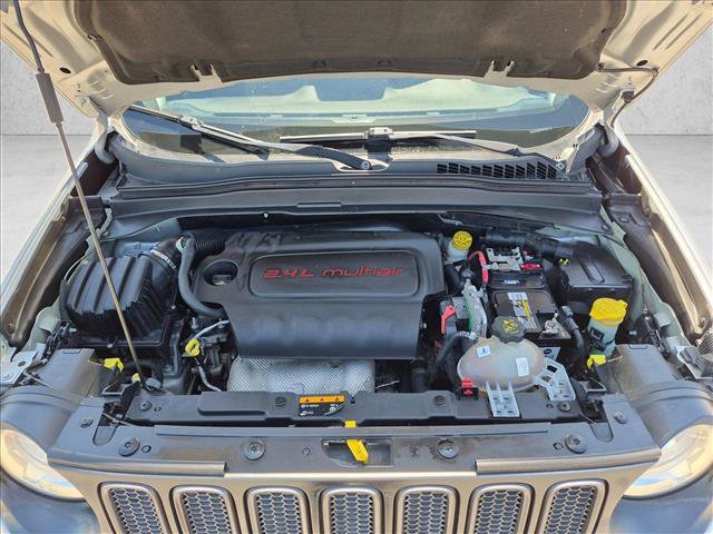 Used 2018 Jeep Renegade Trailhawk AWD/4WD image 23