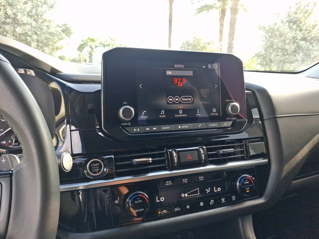 Used 2023 Nissan Pathfinder SV FWD image 24