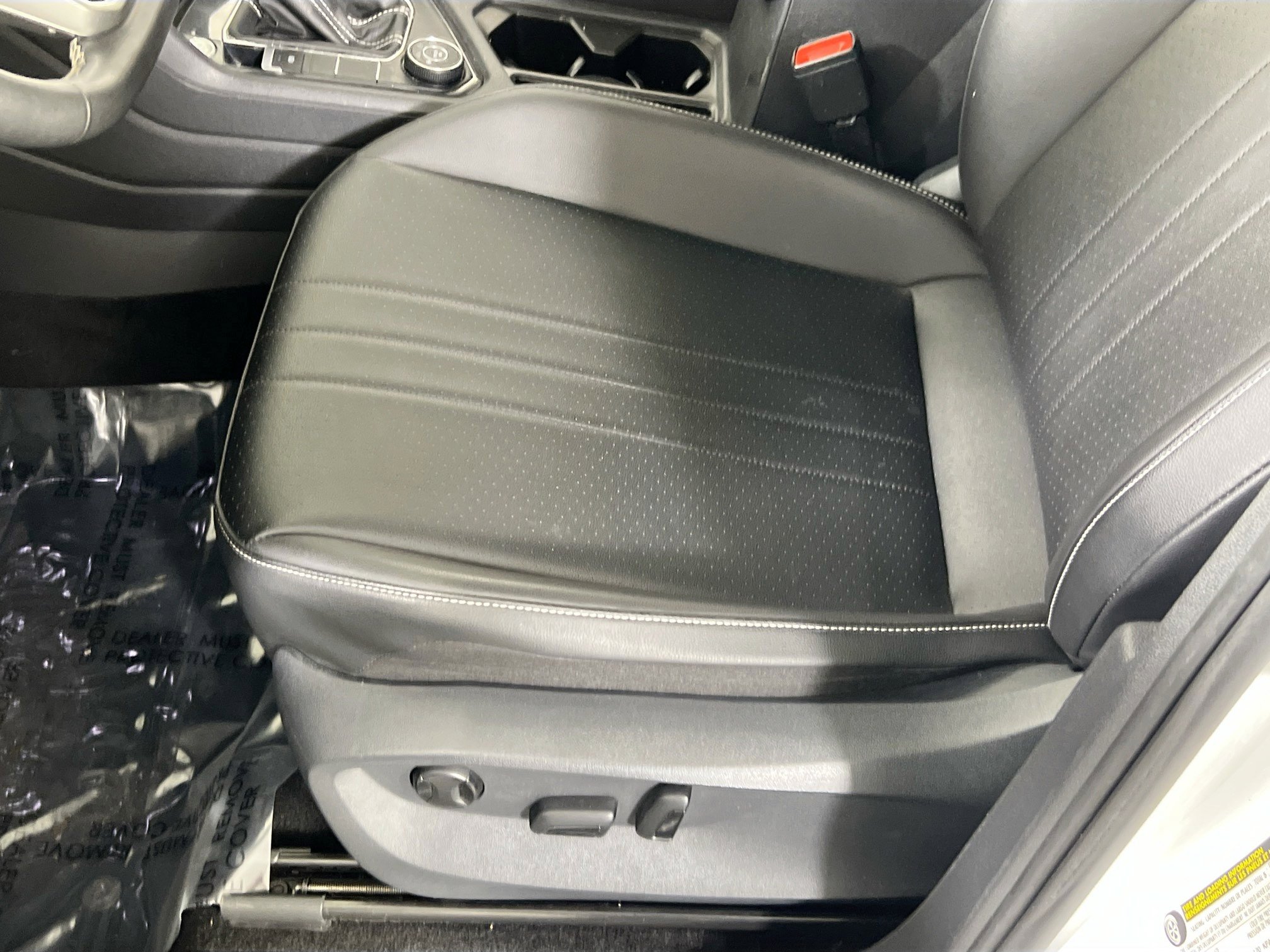 Used 2022 Volkswagen Tiguan SE image 18