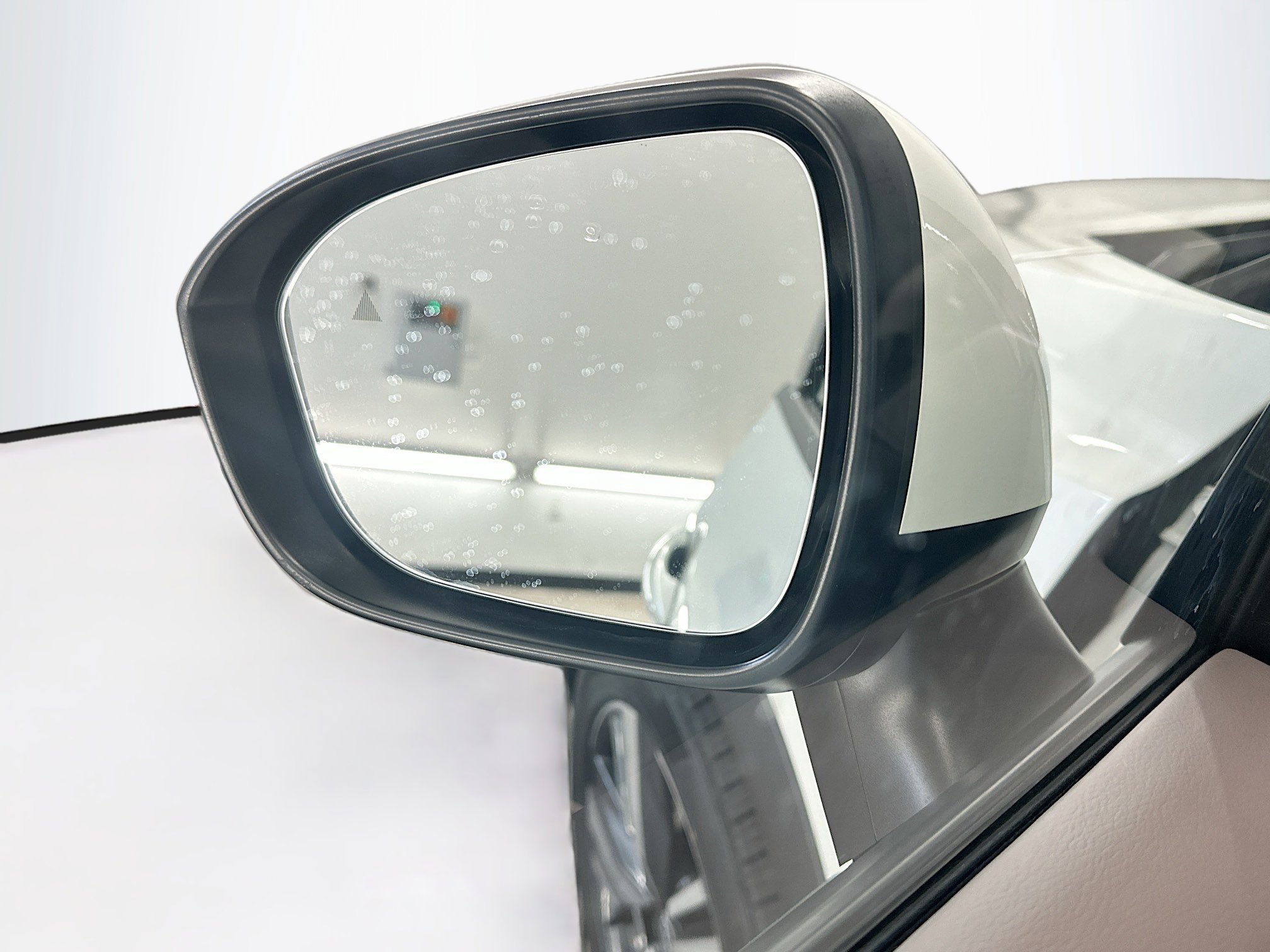 Used 2023 Nissan Rogue SL w/ SL Premium Package image 16